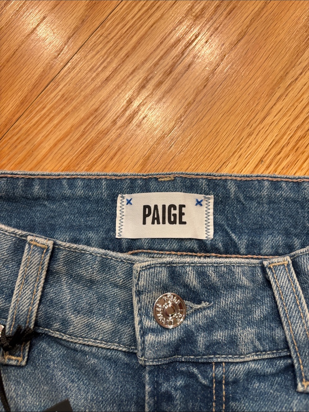 PAIGE Women’s Sasha High Rise Wide Leg Cropped Cuffed Distressed Jeans Sz 28 - Picture 2 of 10